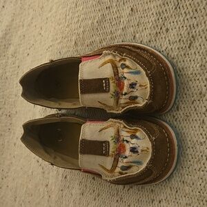 6.5 B Ariat Boho Skull Head Slipons